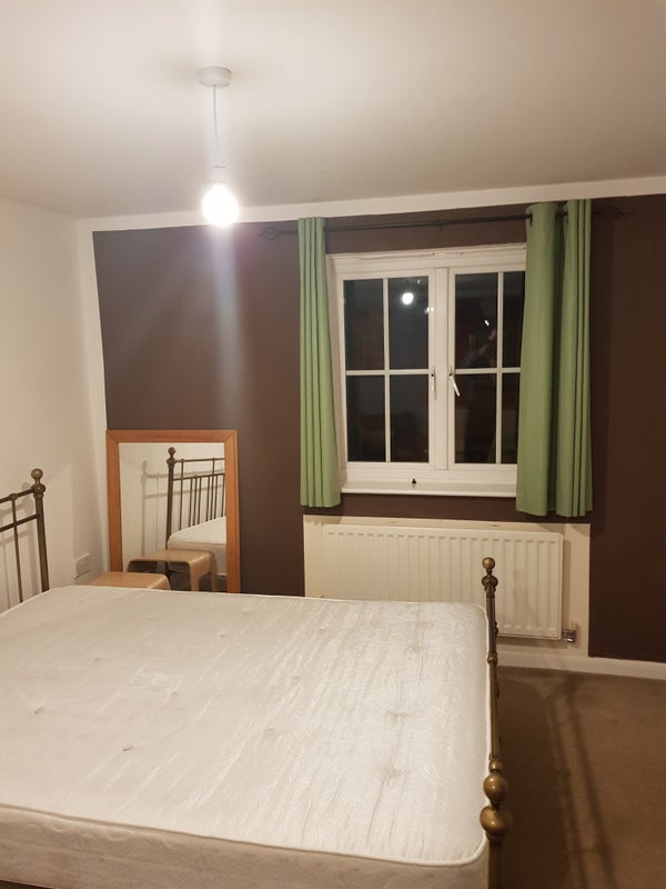Double Ensuite Room For Rent In Hatfield Double Ensuite Room For Rent In Hatfield