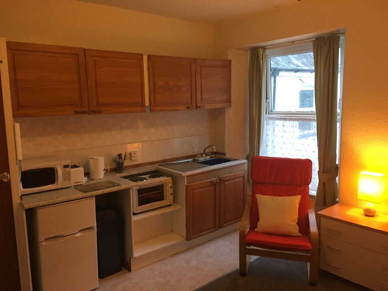 'Flatlet / Studio Near Fistral Beach Newquay' Room to Rent from SpareRoom