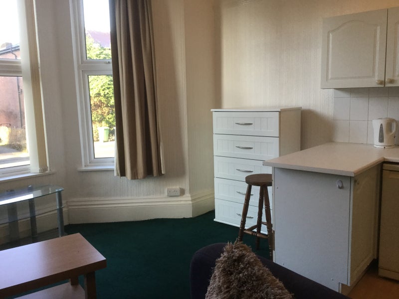 'Bedsit Altrincham,furnished with own kitchen' Room to Rent from SpareRoom
