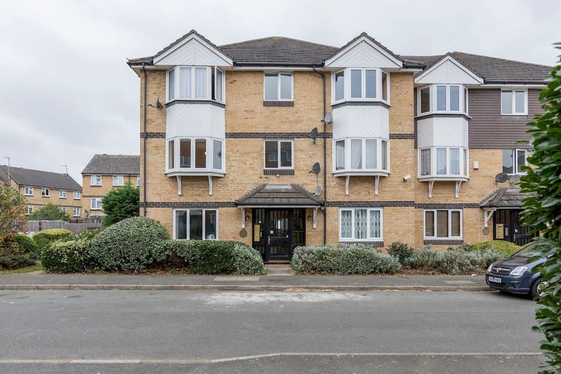 'Stylish 1 bedroom apartment in South Bermondsey' Room to Rent from