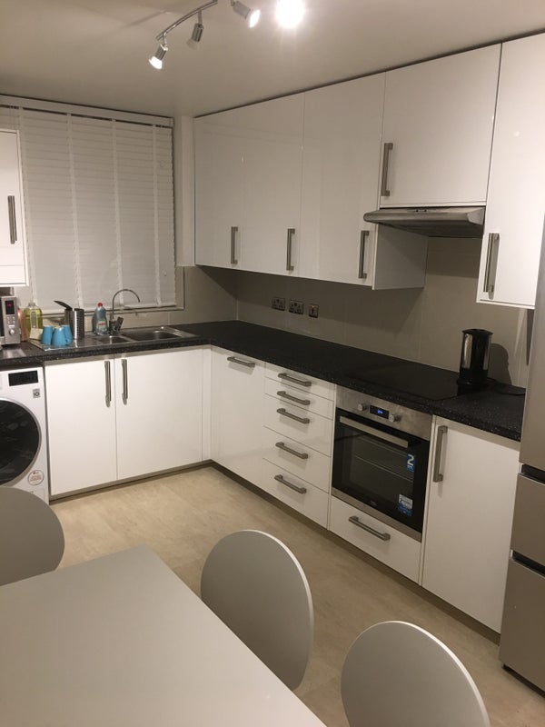 Photo 1: Kitchen view 1