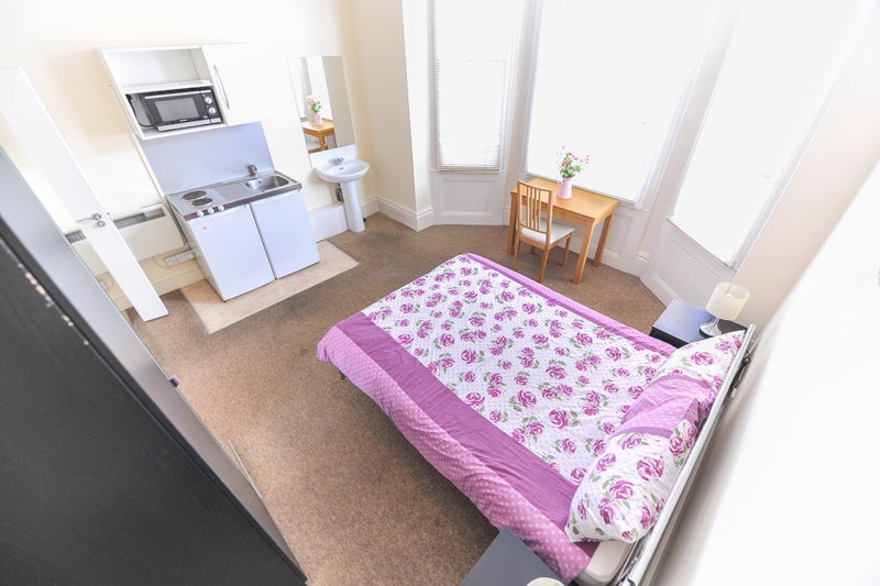 Double Room Flat For Rent In Gloucester Double Room Flat For Rent In Gloucester