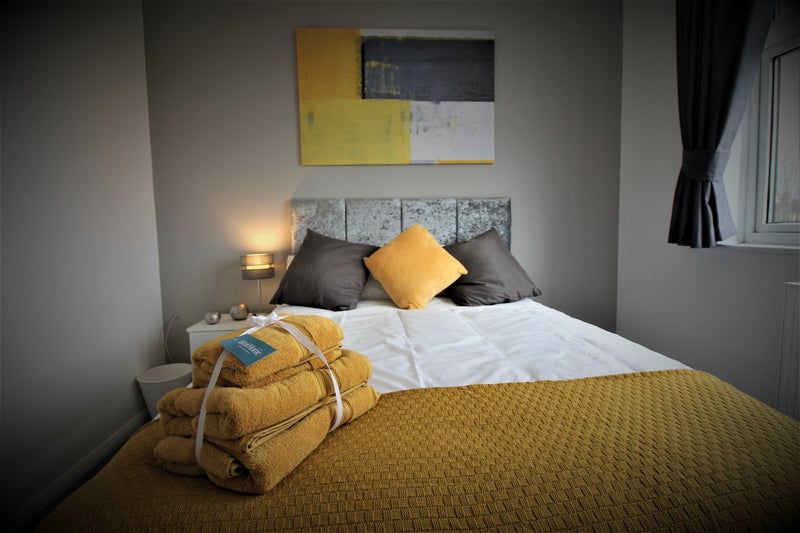 Photo 1: Bedroom 6 Ensuite room