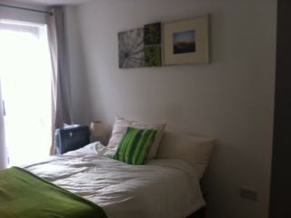 Photo 1: Room available