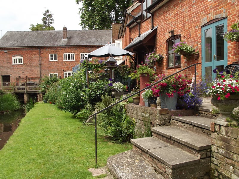 'Single room for Mon Fri ROMSEY' Room to Rent from SpareRoom