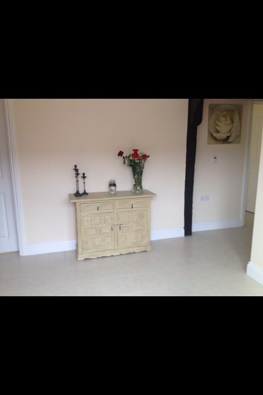Photo 1: Entrance Hall