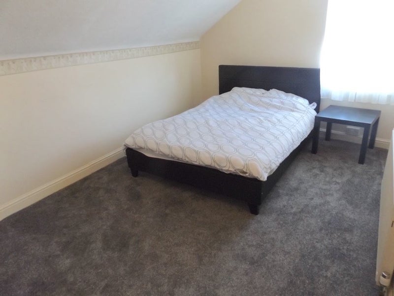 '4 Bed House Share Bramley All Bills Included' Room to Rent from SpareRoom