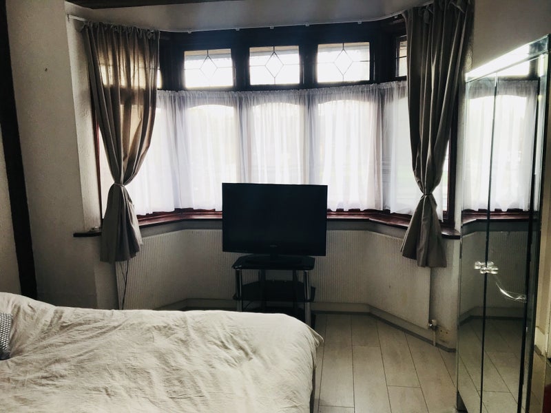 'Large Furnished Double Room in Hornchurch ' Room to Rent from SpareRoom