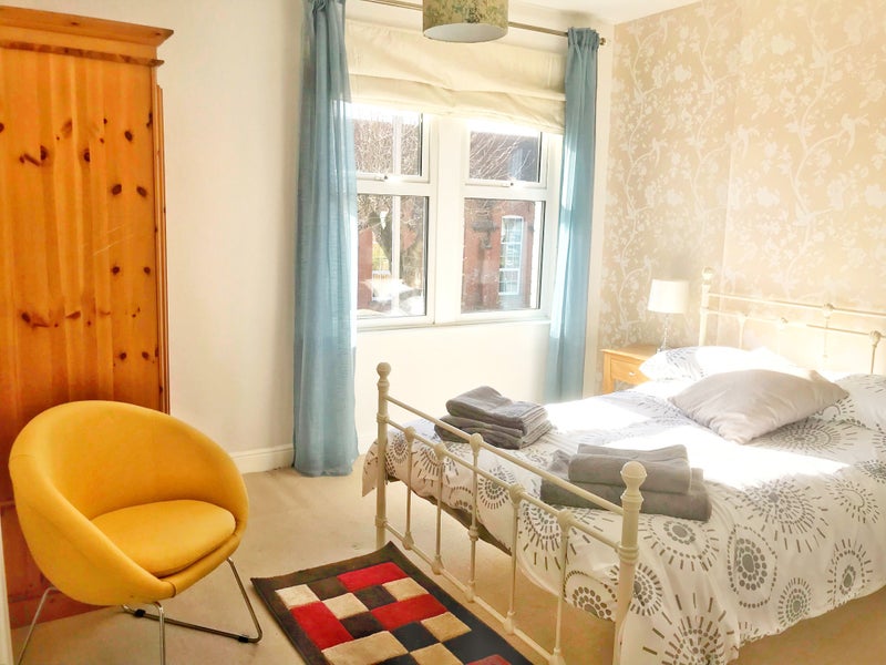 Photo 1: Your bedroom 