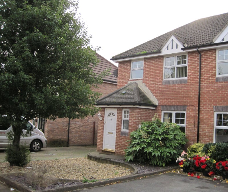 'Good size double room for rent in Magor' Room to Rent from SpareRoom