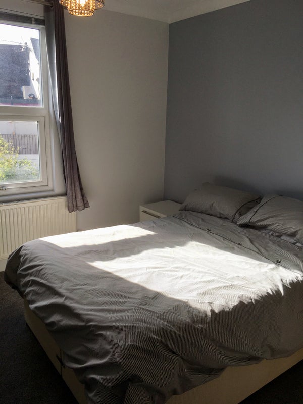 'Double room available in Earlswood, Redhill ' Room to Rent from SpareRoom