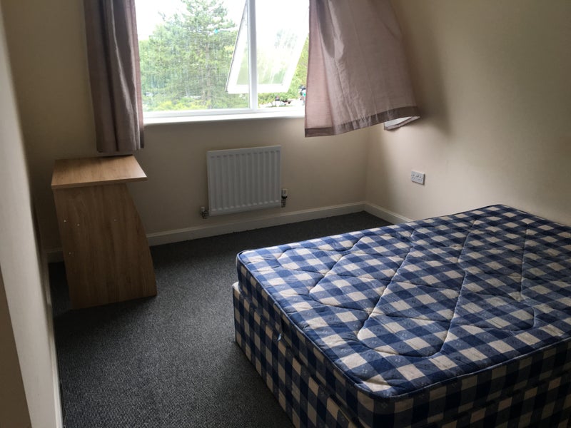 'Rooms Available in Hatfield Business Park' Room to Rent from SpareRoom
