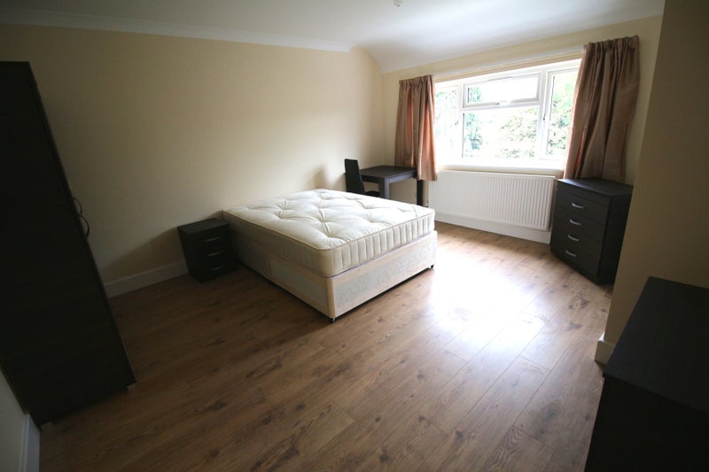 'Beautiful brand new ensuite in Stanmore' Room to Rent from SpareRoom