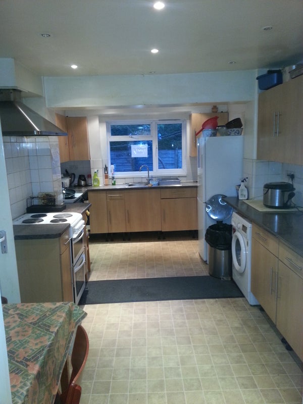 Photo 1: Kitchen