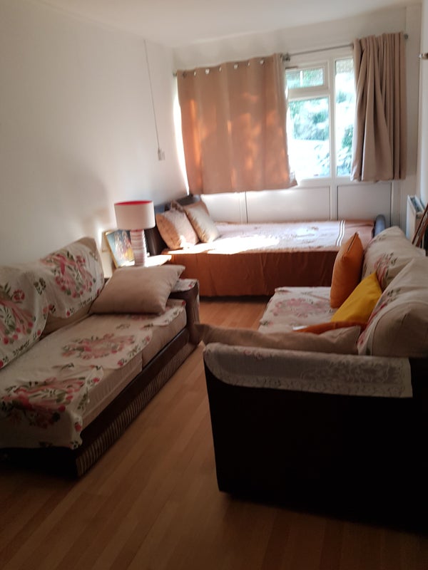 Photo 1: Spascious bedroom