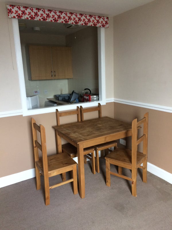 Photo 1: dining corner