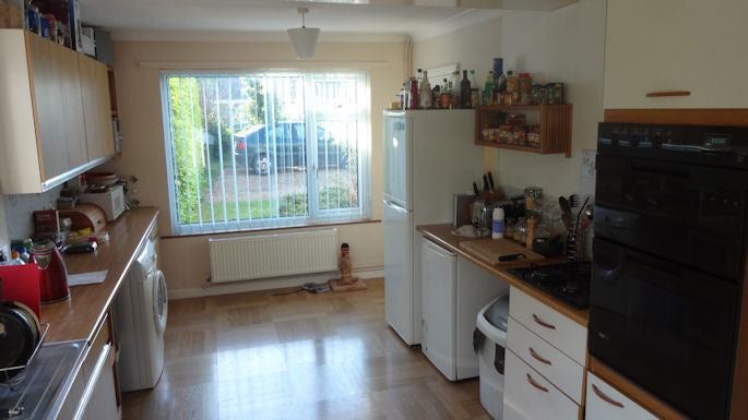 Photo 1: Kitchen