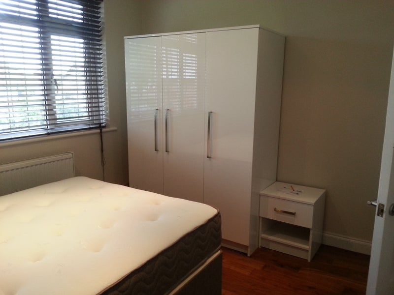 Photo 1: Bed Room 