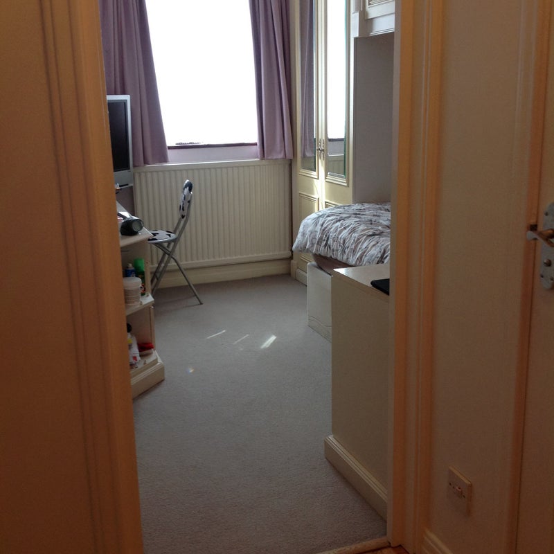 '£600.00 Beautiful Single Room in Ealing ' Room to Rent from SpareRoom