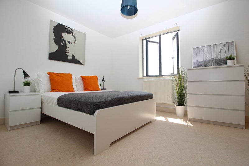 Photo 1: Ensuite bedroom - AVAILABLE