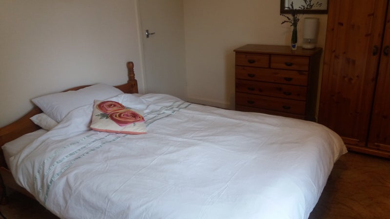 Photo 1: Bedroom
