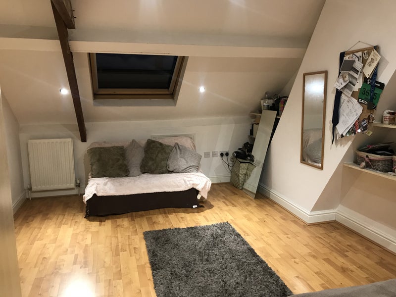 Lovelyious Attic Room In Friendly House Share 100m Distance From West Jesmond Metro And Short Distance From Local Shops And Restaurants Lovelyious Attic Room In Friendly House Share 100m Distance From West Jesmond Metro And Short Distance From Local Shops And Restaurants