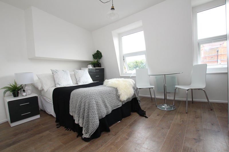 '3 Amazing Studios in Peckham ' Room to Rent from SpareRoom