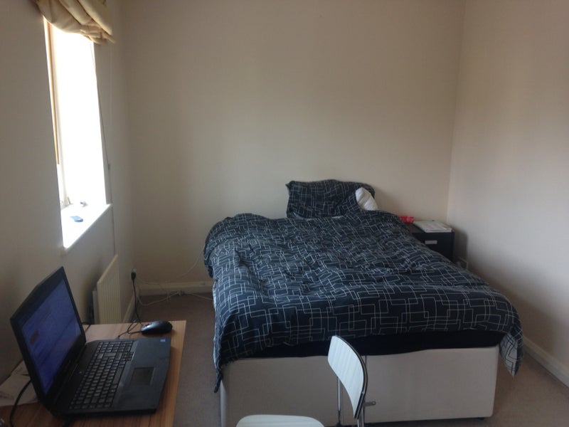 'Spare Room to Let in Esher ' Room to Rent from SpareRoom