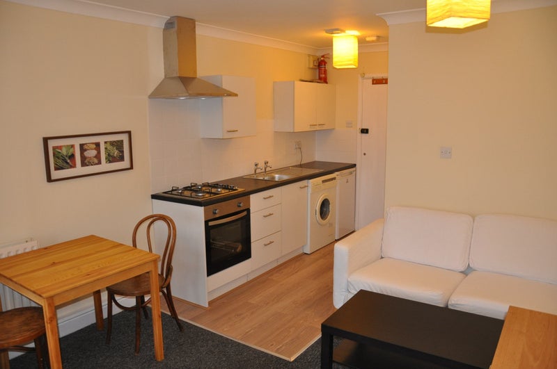 'Reduced!! Stunning Furnished Studio Clapham ' Room to Rent from SpareRoom