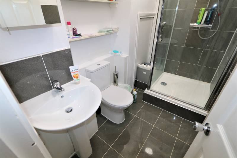 Photo 7: Bathroom 2