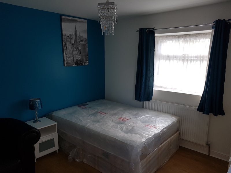'Loughton All Bills Inclusive Studio Flat ' Room to Rent from SpareRoom