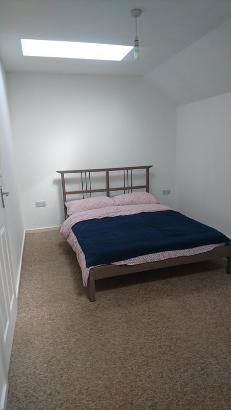 Photo 1: Bedroom