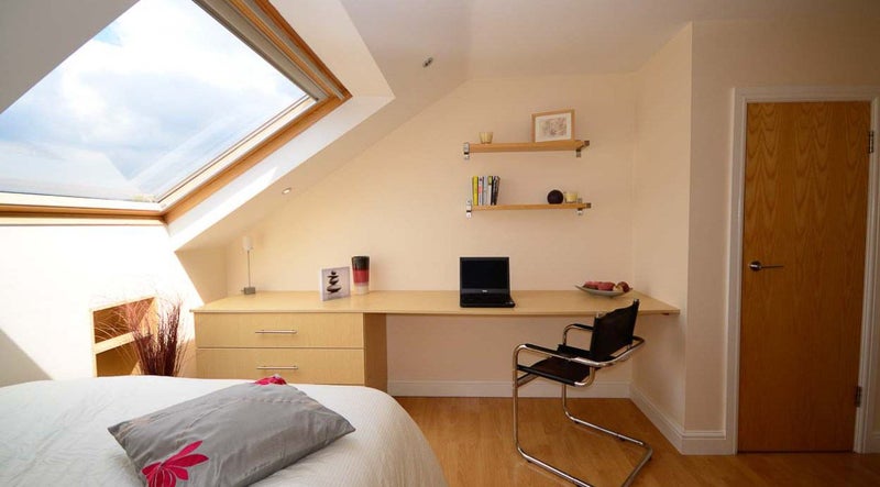 Click To Zoom Bedroom Click To Zoom Bedroom