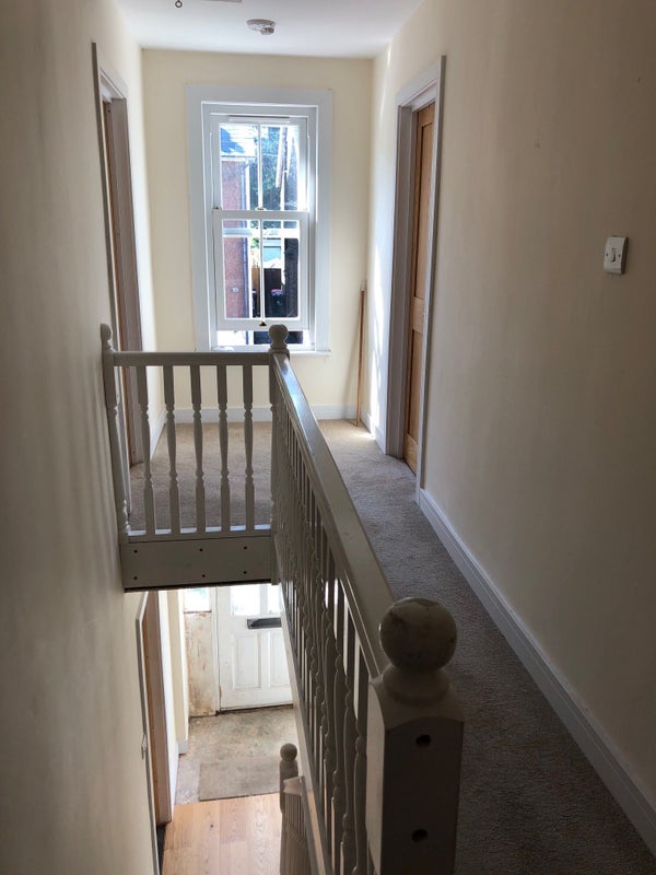 'Double Room, Crawley Town Centre' Room to Rent from SpareRoom