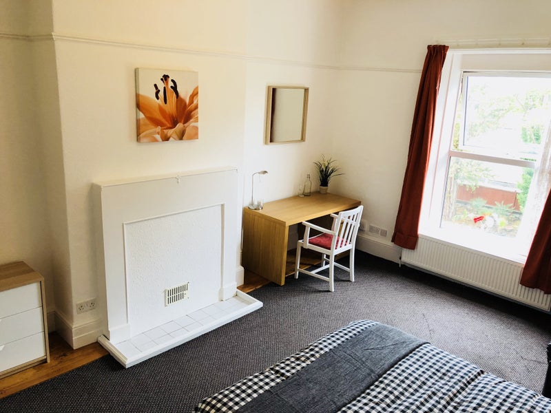 'Beautifully renovated double room, Bebington ' Room to Rent from SpareRoom
