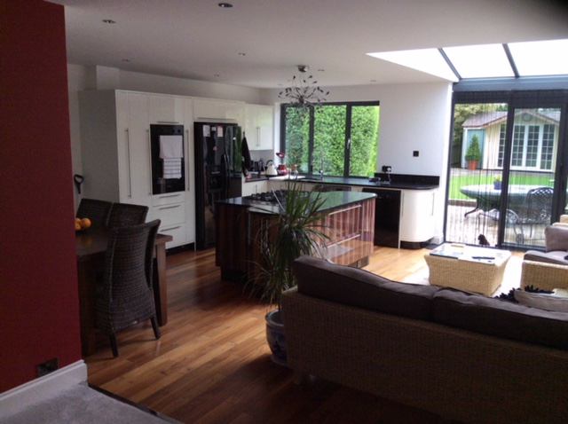 Photo 1: lounge/diner