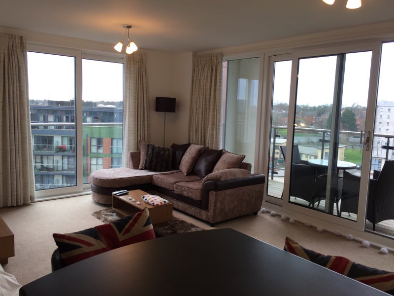 Photo 1: Living area 