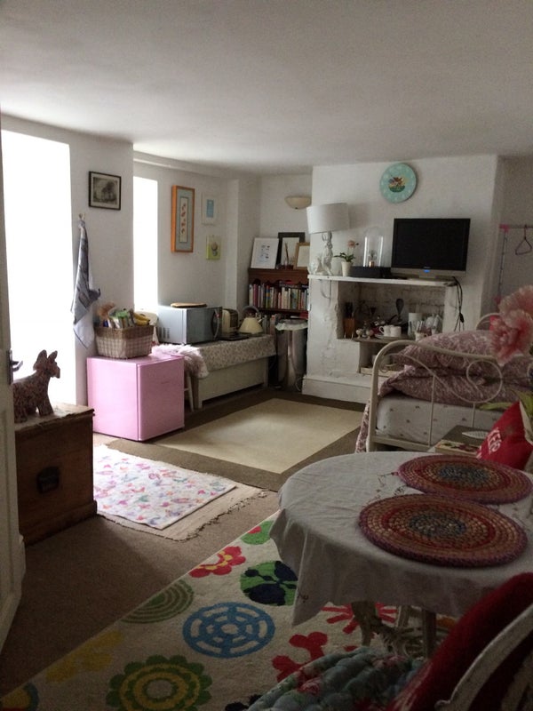 Photo 1: Small and self contained 