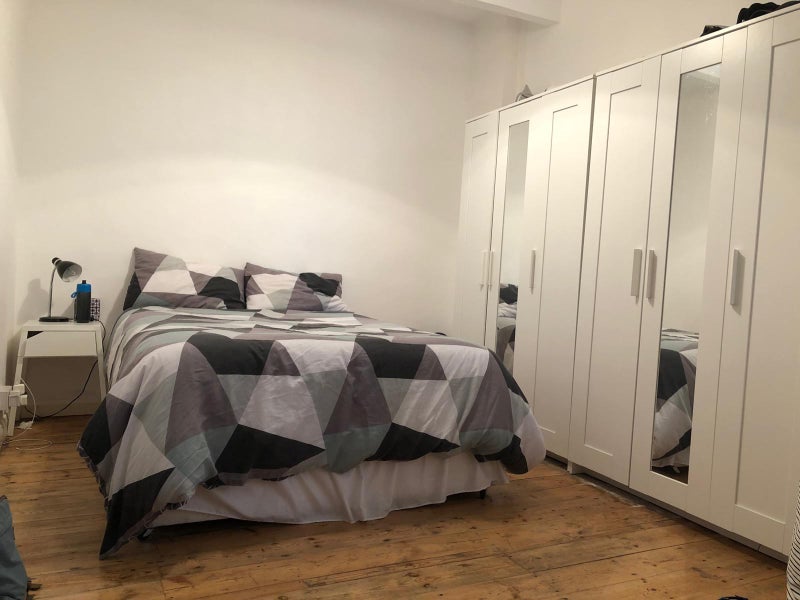 'Wimbledon Large Double Room With Private Access' Room to Rent from