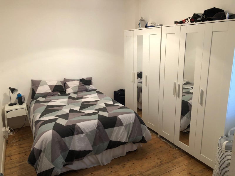 'Wimbledon Large Double Room With Private Access' Room to Rent from