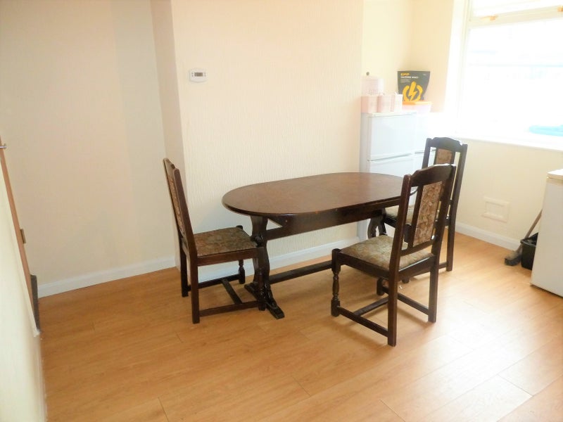 'First Weeks Rent Free ** No Deposit Option' Room to Rent from SpareRoom