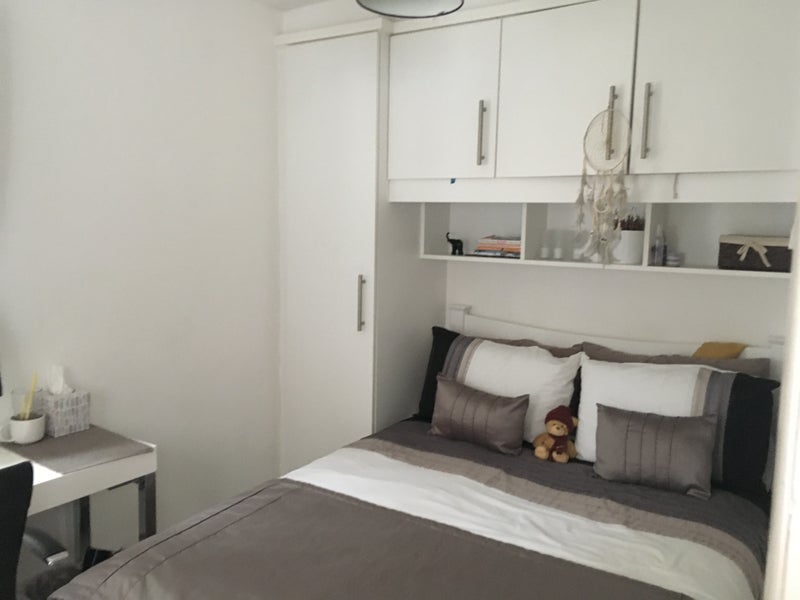 Photo 1: Bedroom 