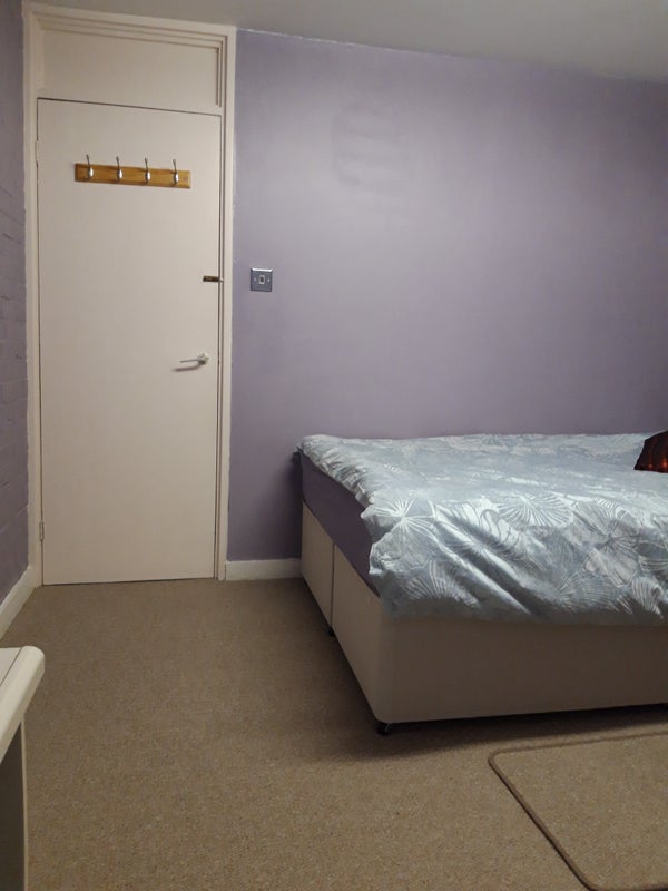 Photo 1: Room