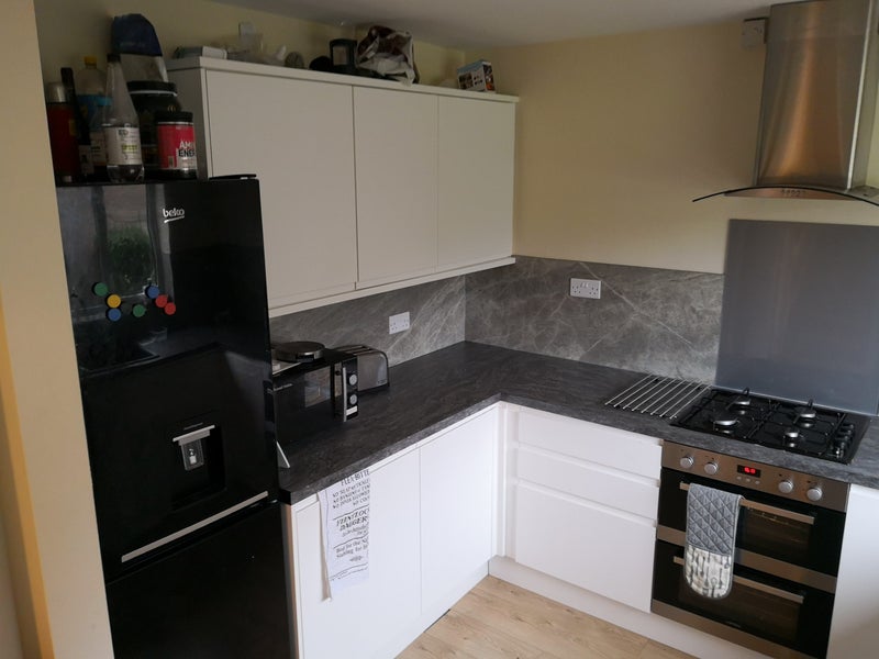'Double Room Professional House Tadley ' Room to Rent from SpareRoom