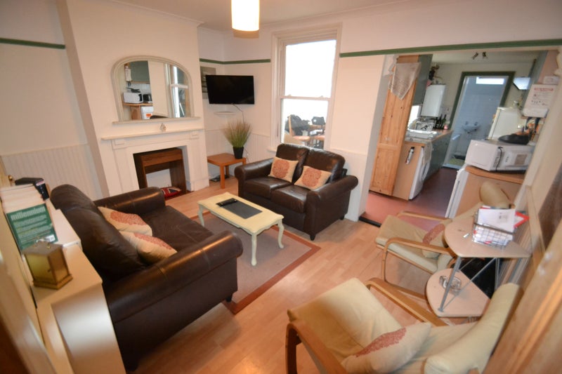 'Double room in Chichester' Room to Rent from SpareRoom