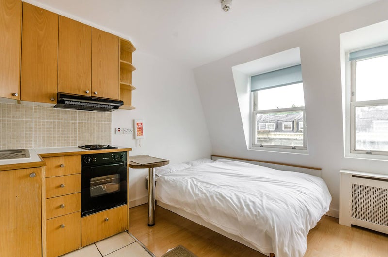 Top Floor Studio Flat In Earl S Court London Spareroom