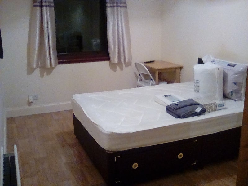 'House Share Glasgow Airport' Room to Rent from SpareRoom