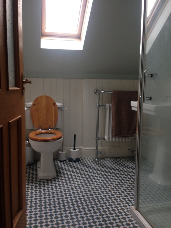 Photo 4: Shower Room