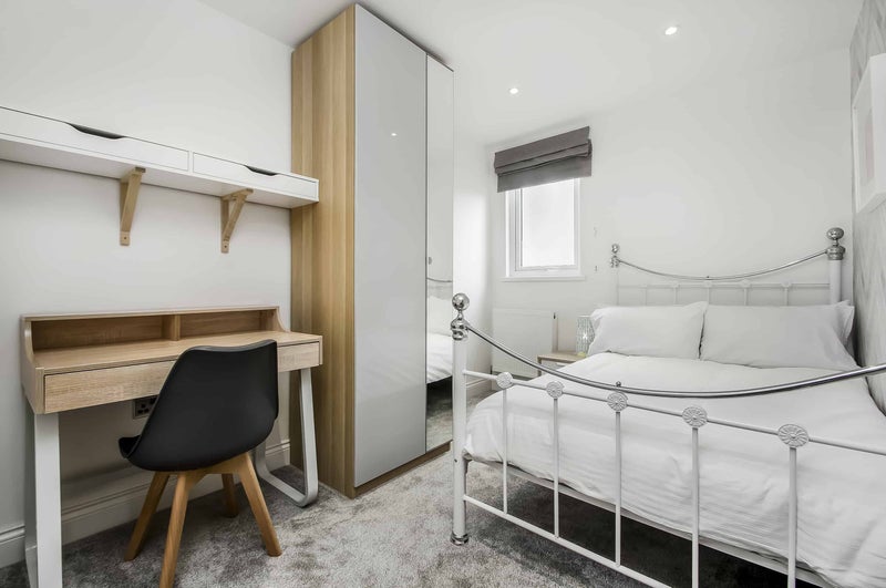 Photo 1: Bedroom 6 - JUST £525pcm including all bills!