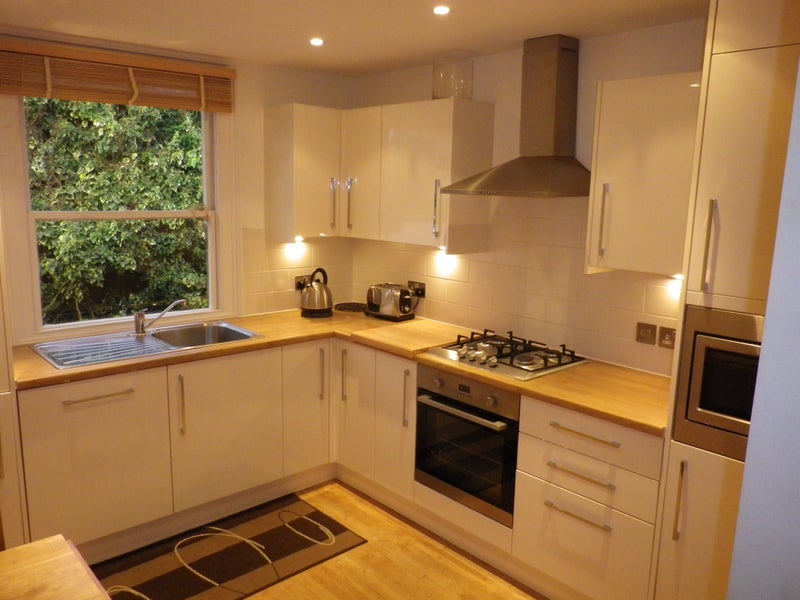 Photo 1: Kitchen/diner